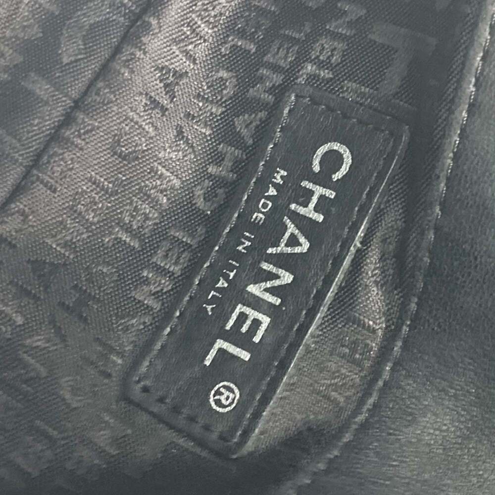 CHANEL Black Pochette Shoulder Bag - Picture 10 of 13